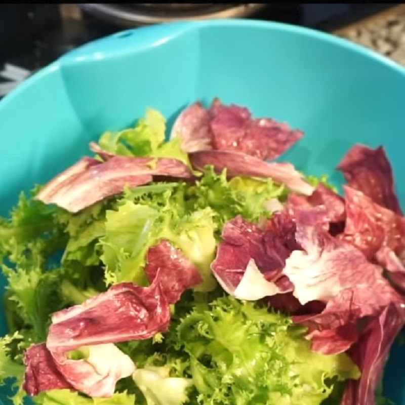 Bước 6 Trộn salad Salad gà dầu giấm